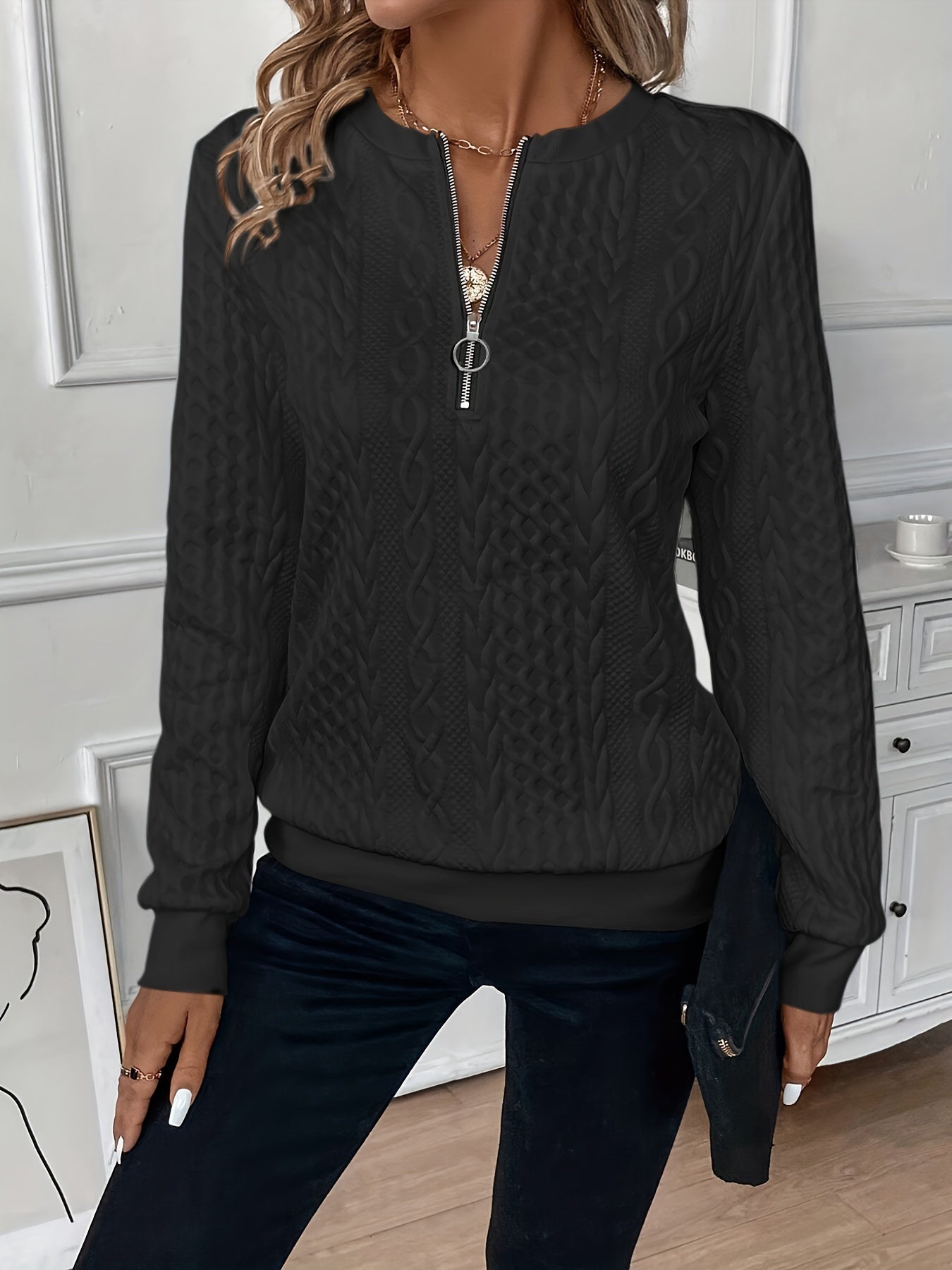 Carina™ | Stilfuld top med lynlås - Norado
