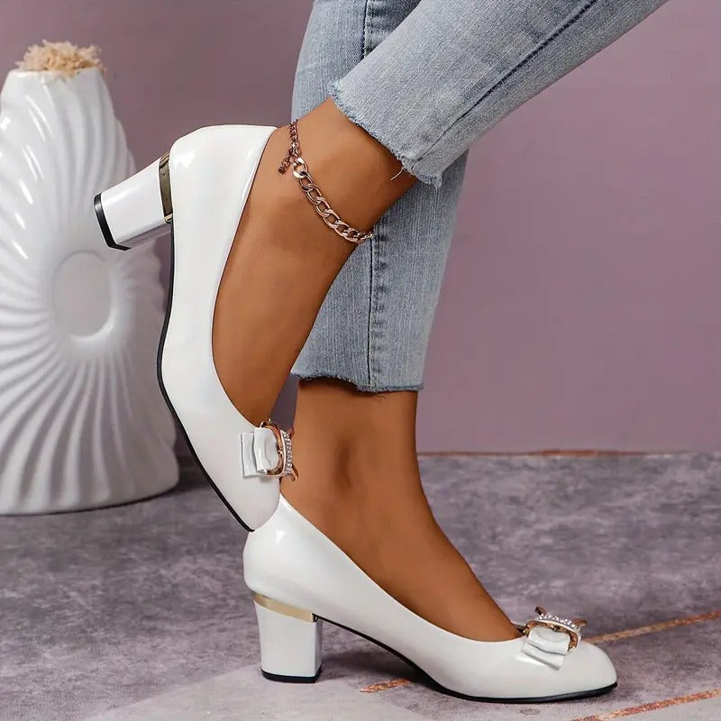Mathilda | Elegante high-heels med krystaller og sart sløjfe