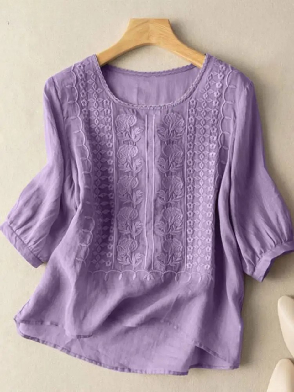 Constance | Stilfuld Bluse med Fine Broderidetaljer