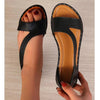 Laarni | Stilfulde Sandaler med Nitte-Design
