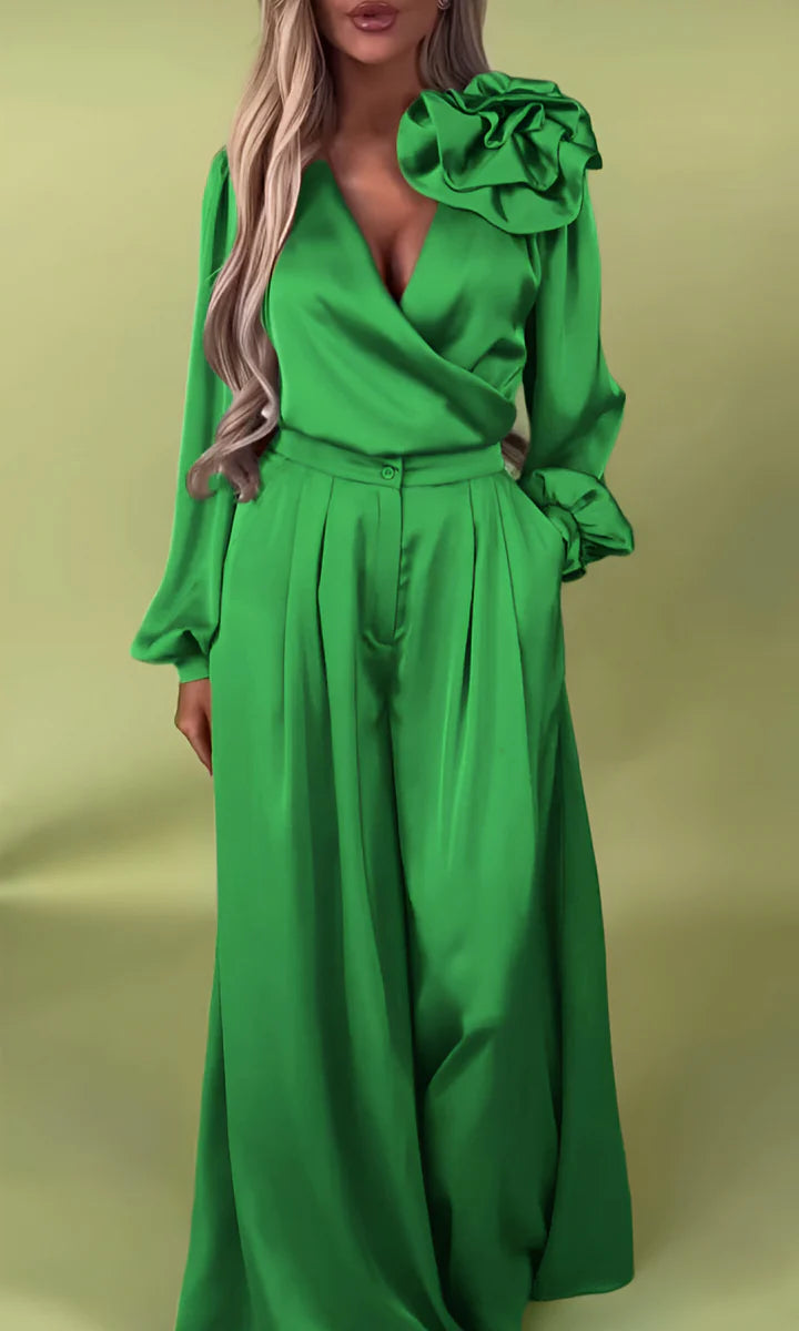Lilianne | Luksuriøst satin-outfit med bluse og bukser