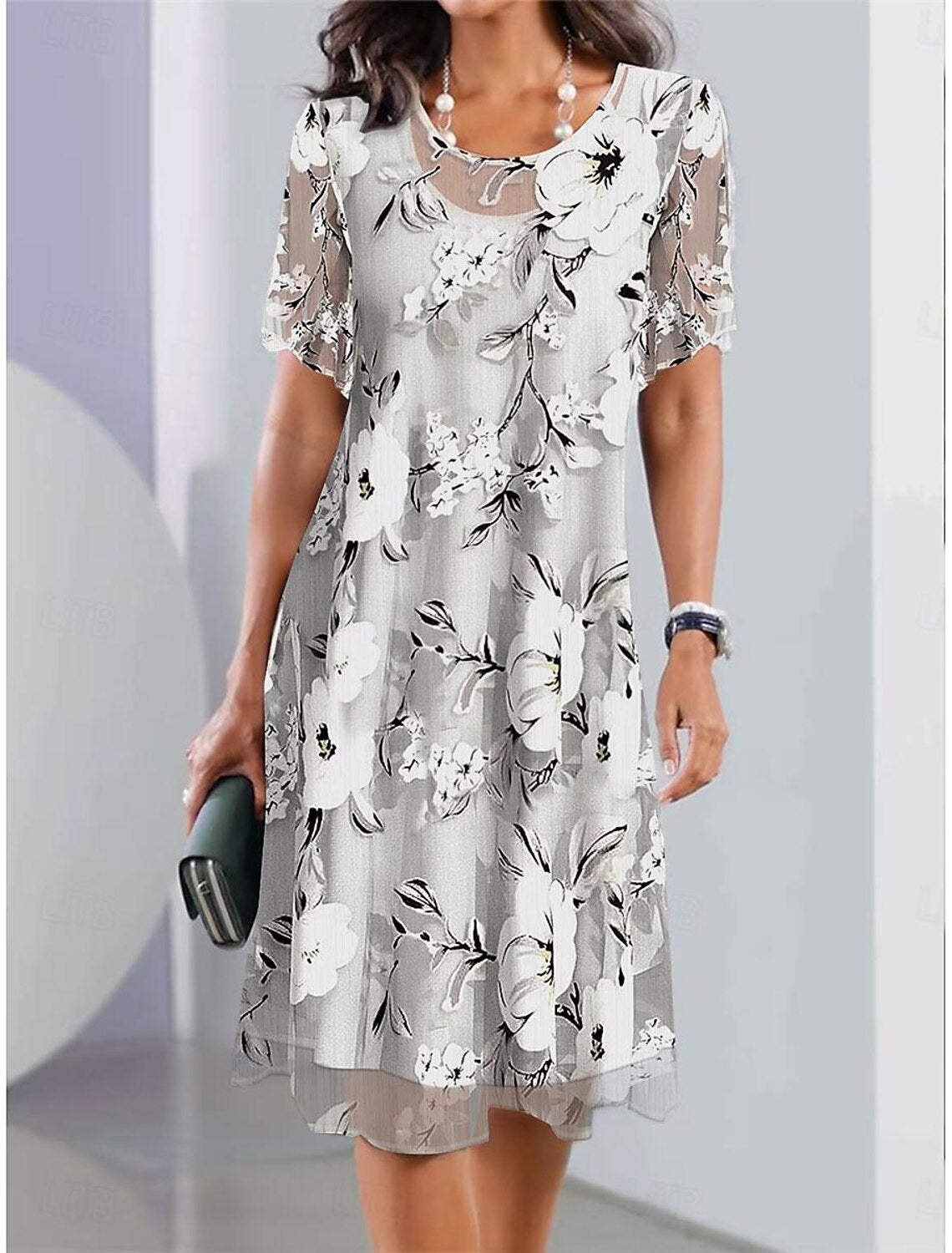 Kali | Elegant midikjole med rund hals