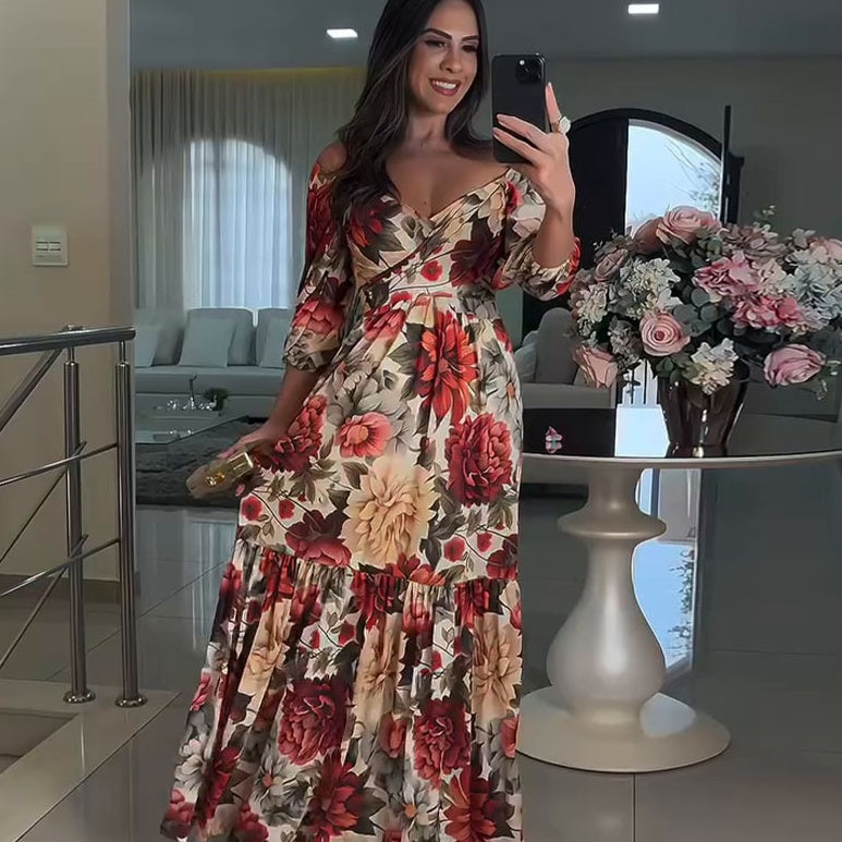 Alexia | Løs plisseret kjole med V-hals og florale detaljer